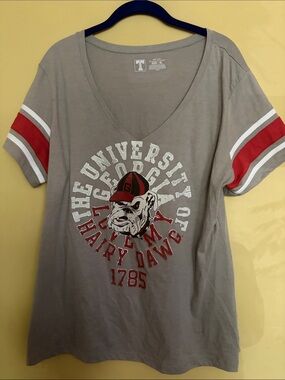 University of Georgia Gray V-Neck Short Sleeve Tee Size XL